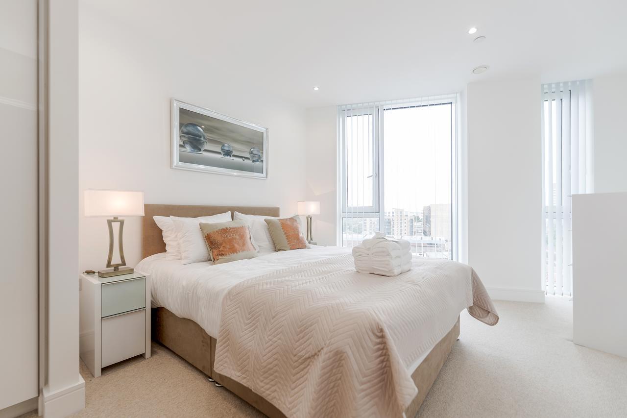 Luxury Stratford Apartment ลอนดอน ภายนอก รูปภาพ