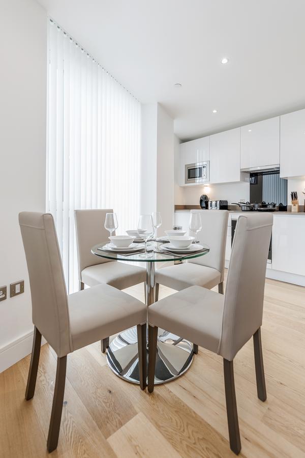 Luxury Stratford Apartment ลอนดอน ภายนอก รูปภาพ